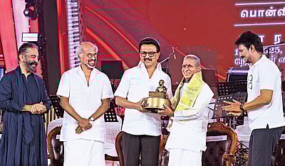 கோலிவுட் ஸ்டூடியோ!