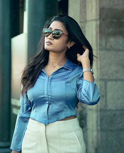 கடல் தாண்டும் பறவை... தாரணி! 