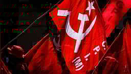 திமுக, மாா்க்சிஸ்ட் வேட்பாளா்கள் 
பரஸ்பர தொகுதி மாற்றம்