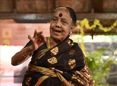 கலைமாமணி விருது பெறும் சதிராட்டக் கலைஞர்  முத்துகண்ணம்மாள்!  