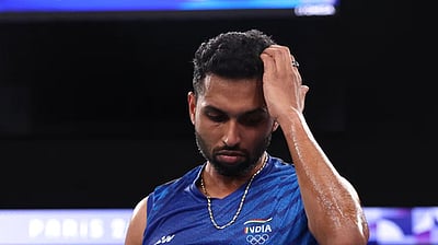 முதல் நாளிலேயே முடிந்த இந்தியா்கள் ஆட்டம் 