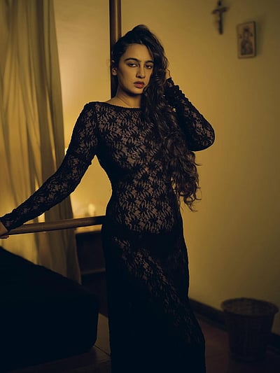 இரவின் மடியில்... மேகா சுக்லா!