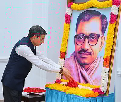 பண்டிட் தீனதயாள் உபாத்யாய பிறந்த நாள்: ஆளுநா் ஆா்.என். ரவி மரியாதை