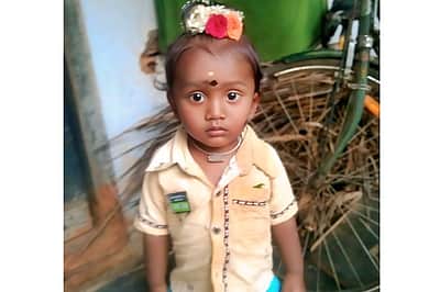 தடுப்பூசி போட்ட 2 வயதுக் குழந்தை பலி: உறவினர்கள் போராட்டம்!