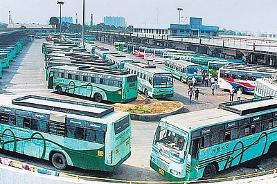 தொடா் விடுமுறை: 3,190 சிறப்பு பேருந்துகள் இயக்கம்