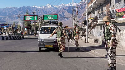 லடாக் வன்முறை - ஜென் ஸீ போராட்டம் அல்ல! காங்கிரஸ் மீது பாஜக குற்றச்சாட்டு!