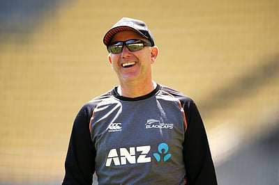 மீண்டும் நியூசிலாந்து அணியுடன் இணைந்த பயிற்சியாளர்! பதவி விலகிய 4 மாதங்களில்..!