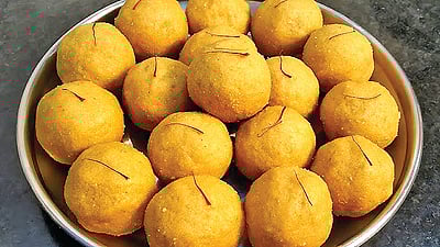 பாசிப்பருப்பு இனிப்பு உருண்டை