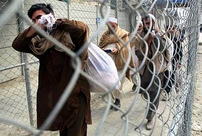 பாகிஸ்தானில் 40 ஆண்டுகளாகச் செயல்பட்ட ஆப்கன் அகதி முகாம்கள் மூடல்! 