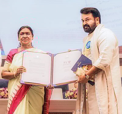 மோகன்லாலுக்கு தாதே சாகேப்!