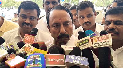 'பொறுத்திருக்க வேண்டும், நல்லதே நடக்கும்' - செங்கோட்டையன்