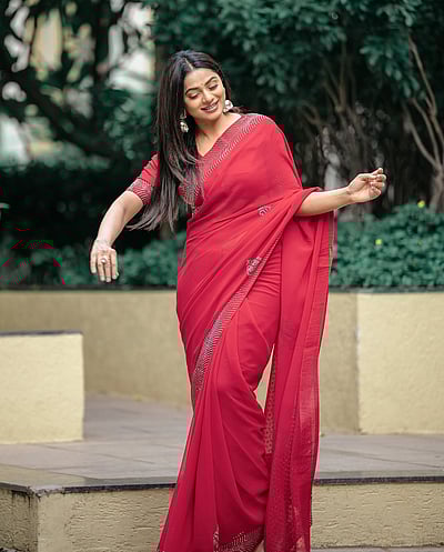 என்னடி சித்திரமே... டெல்னா டேவிஸ்!