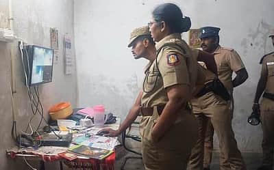 பலவீனமான பாஸ்வேர்ட்! பாலியல் இணையதளங்களுக்கு இரையான மருத்துவமனை சிசிடிவி காட்சிகள்! 