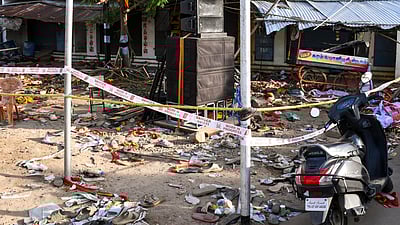 கரூர் பலி: தவெக மாவட்டச் செயலர் கைது!