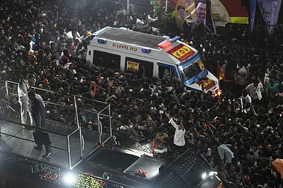 கரூர் பலி: தவெக சேலம் கிழக்கு மாவட்டச் செயலாளர் கைது! 