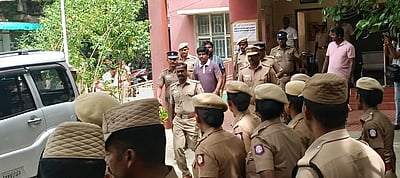 தவெக நிர்வாகிகள் கரூர் நீதிமன்றத்தில் ஆஜர்!  