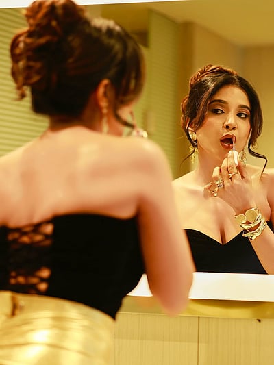 மின்மினி... சாக்‌ஷி அகர்வால்!