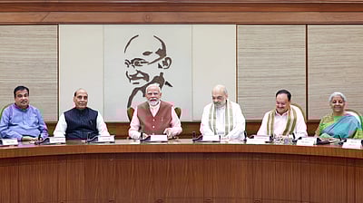 தில்லி கார் வெடிப்பு: நாளை(நவ.12) பாதுகாப்புக்கான மத்திய அமைச்சரவைக் குழுக் கூட்டம்?