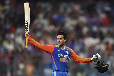 டி20-ல் புது வரலாறு..! தரவரிசையில் சாதனையுடன் முதலிடத்தில் அபிஷேக் சர்மா!