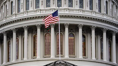 அமெரிக்க அரசு நிர்வாகம் முடங்கியது! 7.50 லட்சம் ஊழியர்கள் பாதிப்பு!