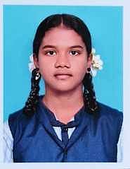 தேசிய குத்துச் சண்டை போட்டிக்கு முதுகுளத்தூா் மாணவி தோ்வு