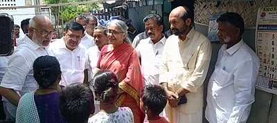 கரூர் பலி: குடும்பத்தினருக்கு மார்க்சிஸ்ட் கம்யூ. பொதுச் செயலர் ஆறுதல்!