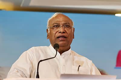 'ஒரு வழக்குரைஞருக்கே இந்த மனநிலை என்றால்...' - தலைமை நீதிபதி தாக்குதல் முயற்சிக்கு கார்கே கண்டனம்!