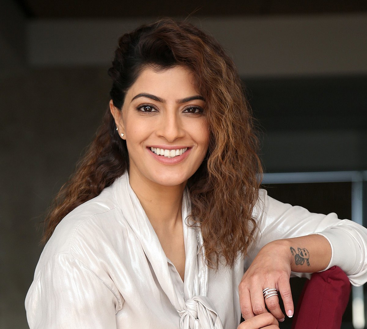 வரலட்சுமி சரத்குமார்