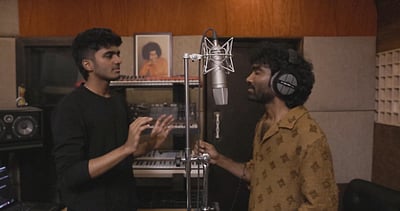 டியூட் படத்தில் பிரதீப் ரங்கநாதன் பாடிய ‘சிங்காரி’ பாடல் வெளியீடு!