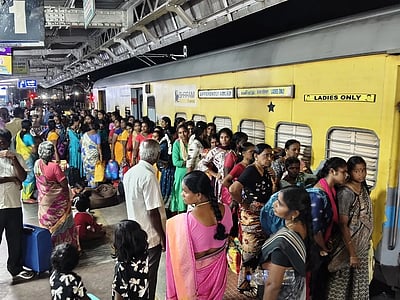 தென் மாவட்டங்களிலிருந்து சென்னை திரும்புவோர் கவனத்துக்கு... முன்பதிவில்லா சிறப்பு ரயில்!