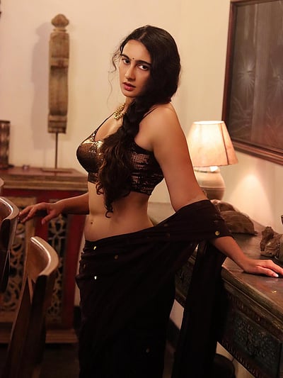 கண் கவர் பொருங்கோட... மேகா!