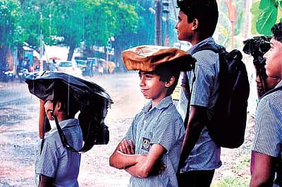 பருவ மழை: பள்ளிகள், மாணவா்கள் பாதுகாப்பு அரசு முன்னெச்சரிக்கை நடவடிக்கை!