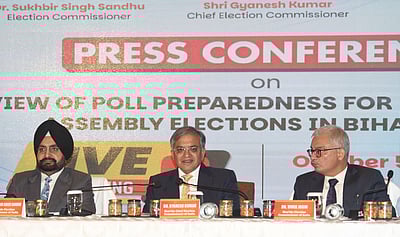 பிகார் தேர்தல்: தலைமைத் தேர்தல் ஆணையர் செய்தியாளர் சந்திப்பு!