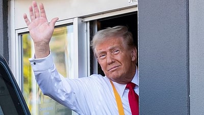 நவம்பர் 1 முதல் நடுத்தர, கனரக வாகனங்களுக்கு 25% வரி! 