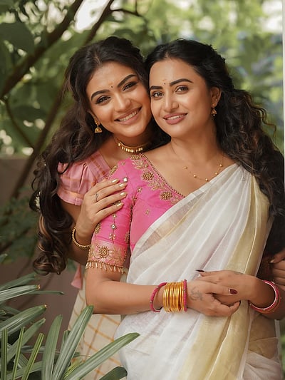 ப்ரியமான தோழி... ஷபானா - ஜனனி!