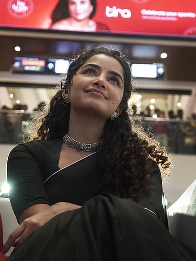 ராதையின் மோகனம்... அனுபமா!