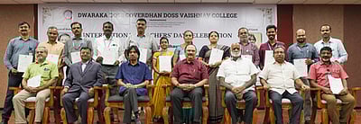 ‘தேசிய வளா்ச்சியில் ஆசிரியா்களின் பங்கு அளப்பரியது’