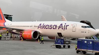 பறவை மோதியதால் தில்லியில் தரையிறங்கிய விமானம்!   