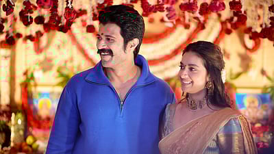 முதல்முறையாக இணையும் விஜய் தேவரகொண்டா - கீர்த்தி சுரேஷ்..! பூஜை புகைப்படங்கள்! 