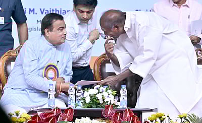 புதுவை ஆளுநா் , முதல்வரின் கோரிக்கையை உடனே நிறைவேற்றிய நிதின் கட்கரி!