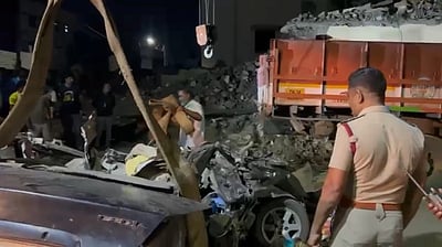 கோவையில் ஜி.டி. நாயுடு பாலம் அருகே விபத்து: காரில் சென்ற 3 பேர் பலி 