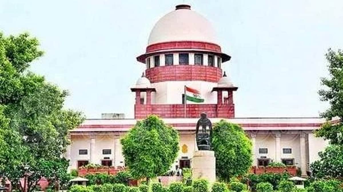 சாமி சிலையைத் தொட்டு வழிபடுதல்: பிறப்பின் காரணமாக தடுத்தால் அரசமைப்புச் சட்டம் தலையிட முடியுமா?