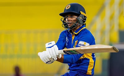 உலகக் கோப்பை: இருவர் அரைசதம்; நியூசிலாந்துக்கு 259 ரன்கள் இலக்கு!