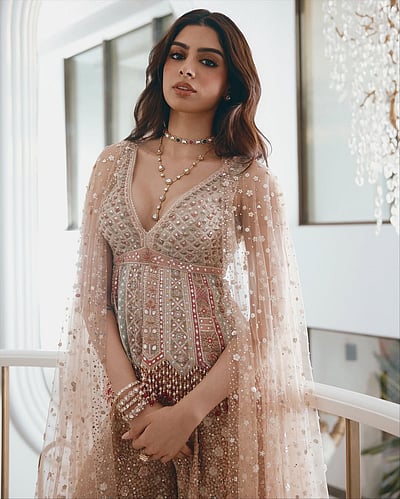 மேனி எழிலுக்கு... குஷி கபூர்!