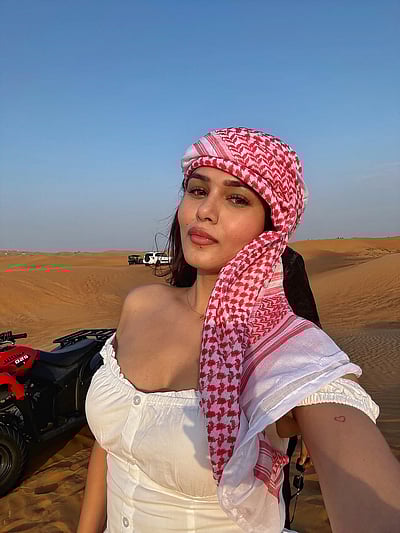 அன்பே வா... துபை பாலை... உன்னாட்டி தோமர்!