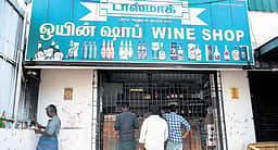 டாஸ்மாக் கடைகளில் ரூ. 15 கோடிக்கு மது விற்பனை