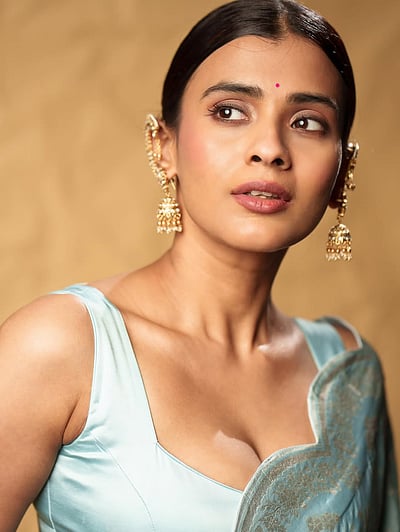 கண்கள் பட்டதும் நினைப்பு வந்தது... ஹெபா படேல்!