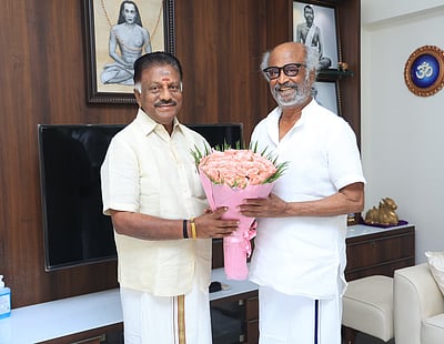 நடிகர் ரஜினிகாந்த்துடன் ஓ.பன்னீர்செல்வம் திடீர் சந்திப்பு!