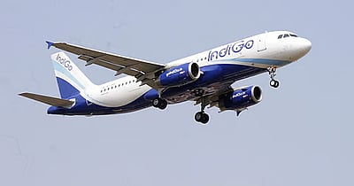 விண்ணைமுட்டும் விமான டிக்கெட் விலை! பயணிகள் அதிர்ச்சி!