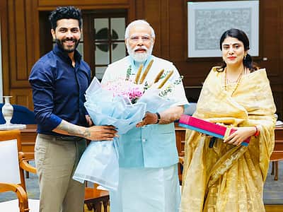ரிபாவா ஜடேஜா அமைச்சரானார்! குஜராத் புதிய அமைச்சரவை பதவியேற்பு!